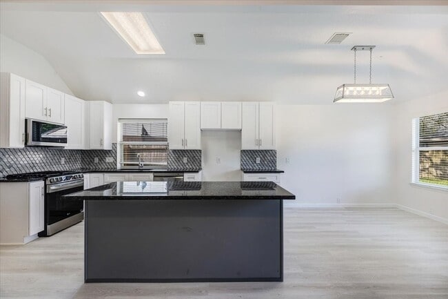 Building Photo - 29927 Sunwillow Creek Dr