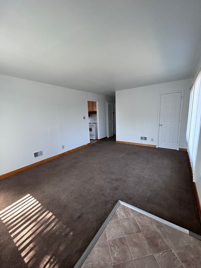 Building Photo - 3-Bedroom Apartment in Cheney