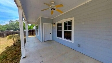 Building Photo - 615 1st St