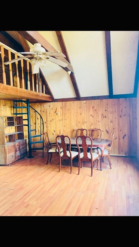 Building Photo - 1409 Briscoe Rd