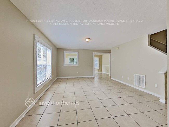 Building Photo - 5861 Meadowpark Pl