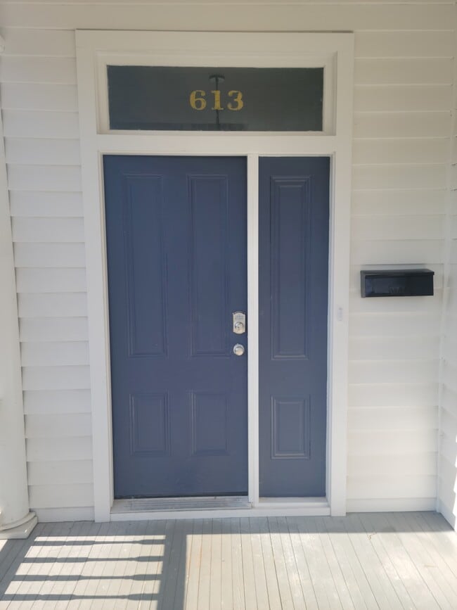 Photo - 613 Washington St House