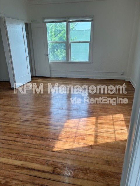 Foto del edificio - 1523 N McCadden Pl
