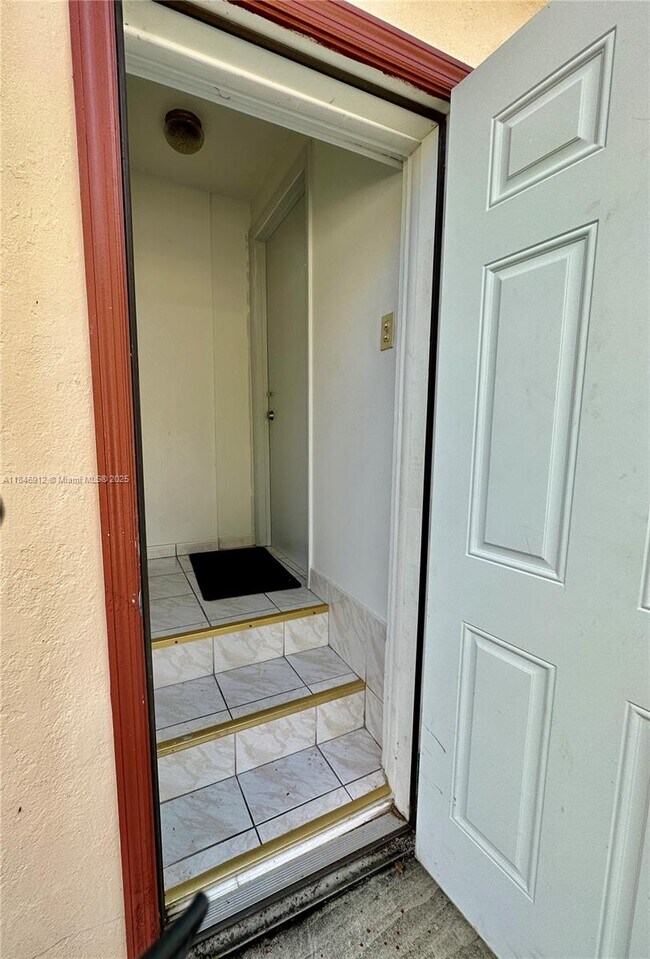 Building Photo - 624 Westward Dr