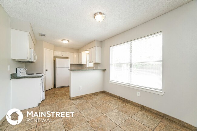 Building Photo - 7914 Birchbark Dr