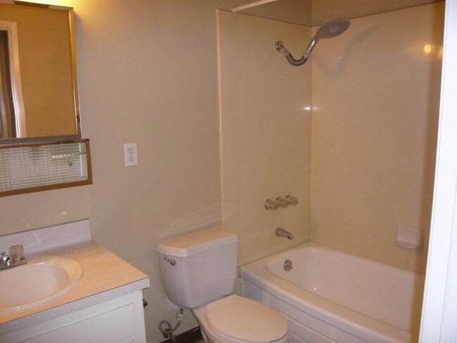 Building Photo - 1 bedroom in Concord CA 94520