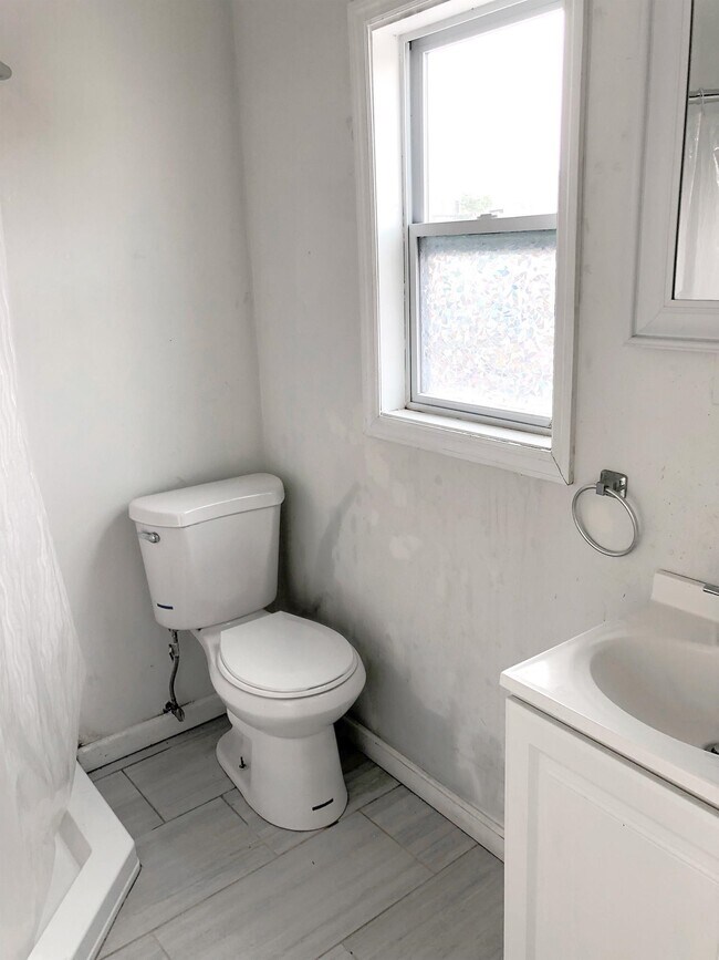 Building Photo - 96 Delancy St
