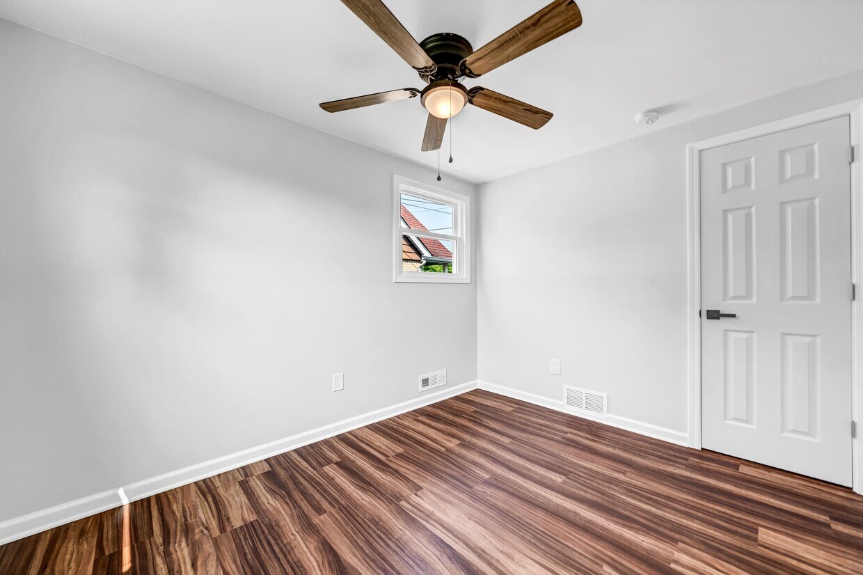 Foto principal - 67 Evergreen Pl