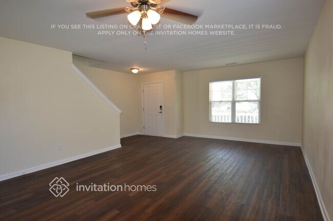 Building Photo - 120 Woodcreek Ln