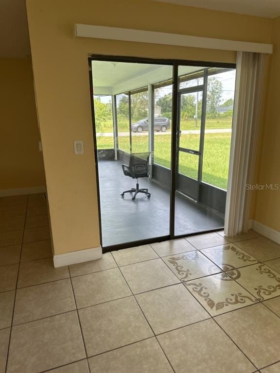 Building Photo - 394 Colonade Ct