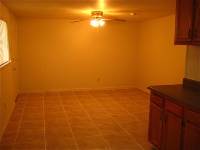 Building Photo - 1519 Robin St