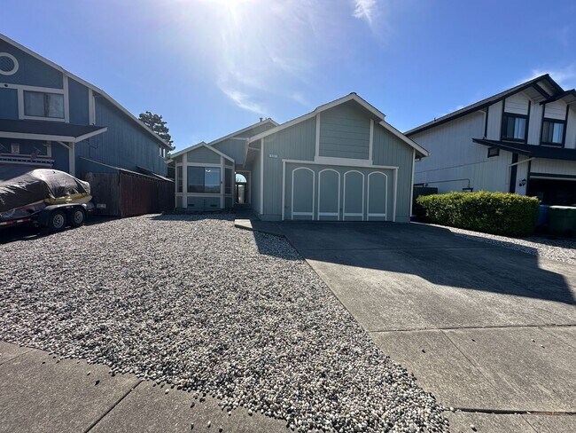 Foto del edificio - M Section, Single Level Close to SSU!!