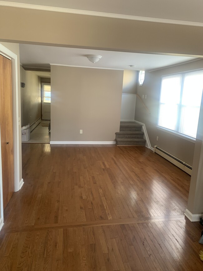 Dining Room - 423 Sharp St