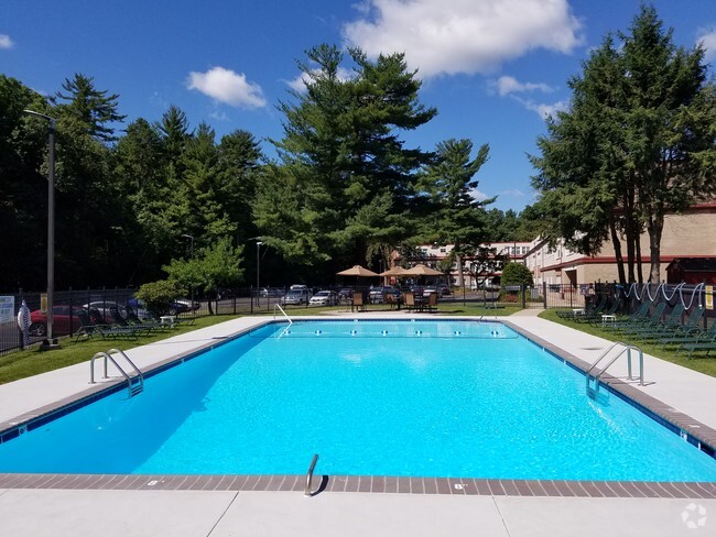 Forest Park Houses for Rent with a Swimming Pool - Springfield, MA - 10 ...