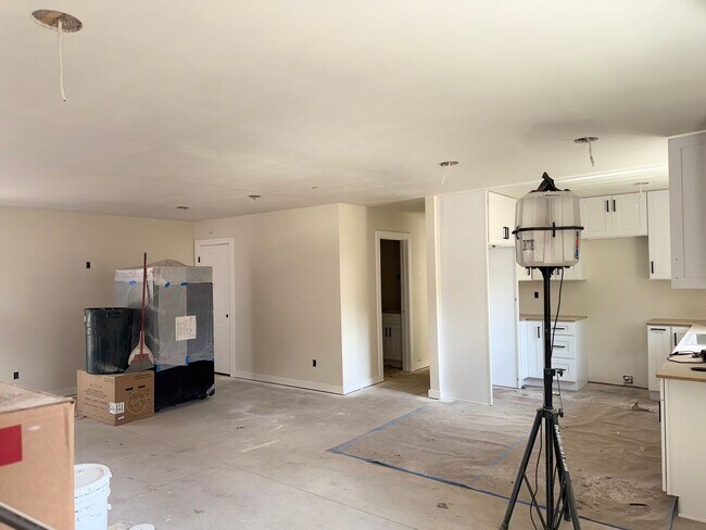 Foto del edificio - New Construction! Three Units Coming Soon ...