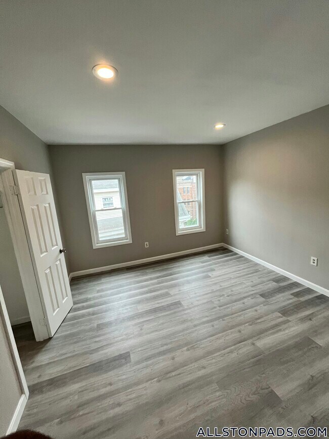 Building Photo - 66 Quint Ave