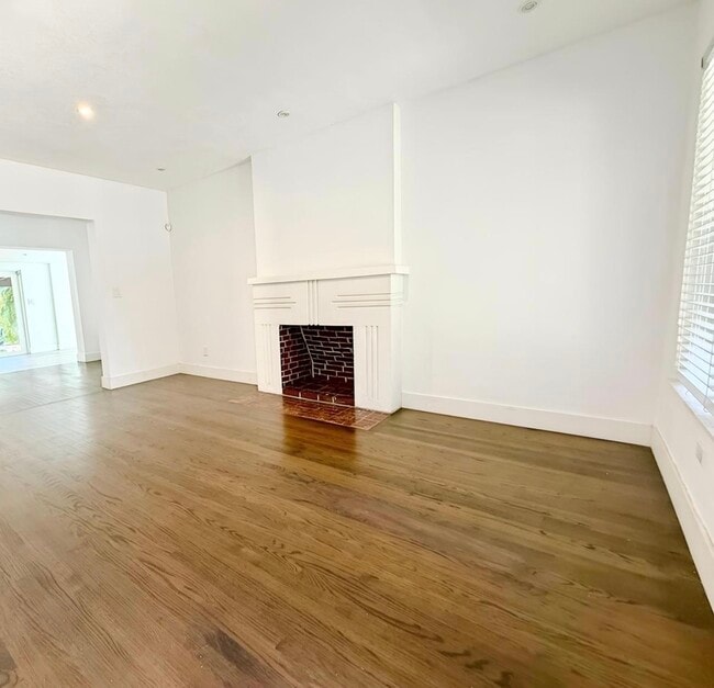 Foto del edificio - 1500 SW 18th St