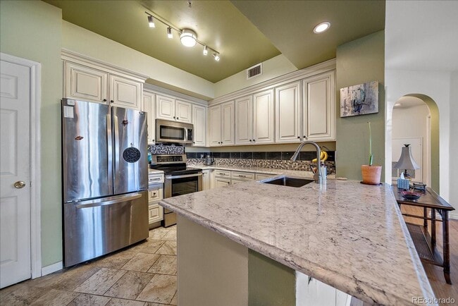 Building Photo - Lovely 2 Bed 2 Bathroom Condo in Parker