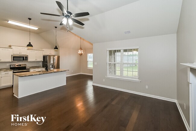Foto del edificio - 3243 Magnolia Dr