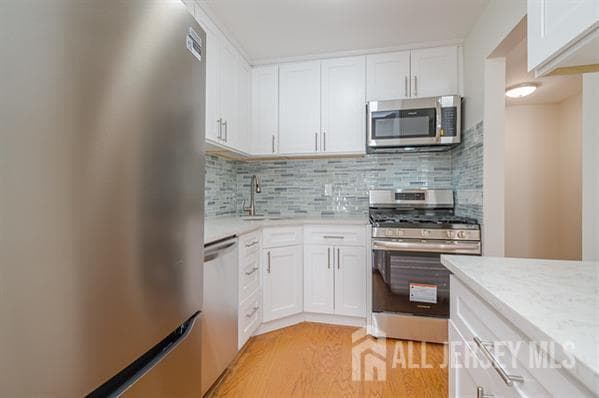 Foto del edificio - 92 Reynolds Ct