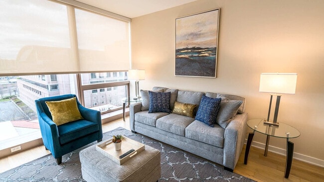 Building Photo - 355 Atlantic St