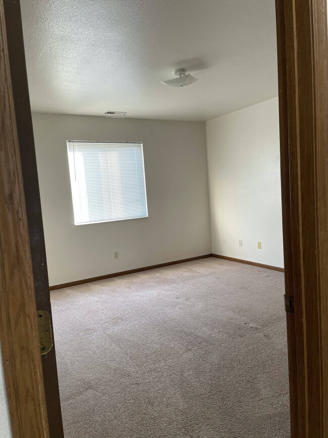 Building Photo - 5751 Ryewyck Dr
