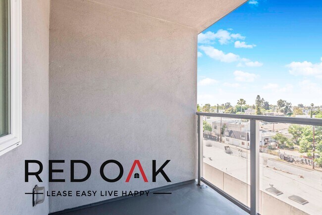 Foto del edificio - 11405 Chandler Blvd