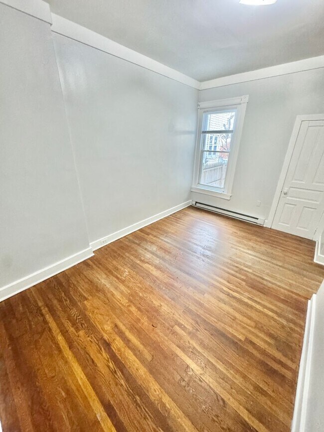 Building Photo - 1103 Linden St