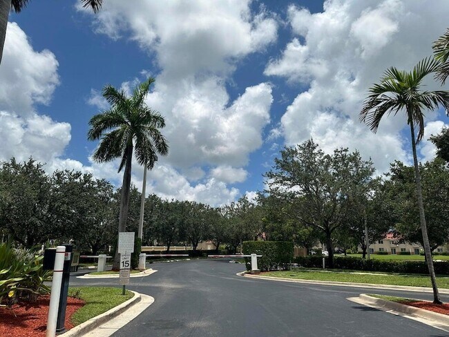 Foto del edificio - 3760 N Jog Rd