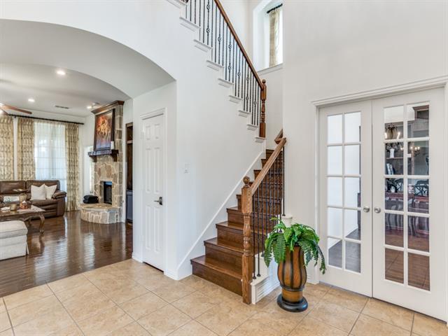 Foto del edificio - 7110 Waterbury Dr