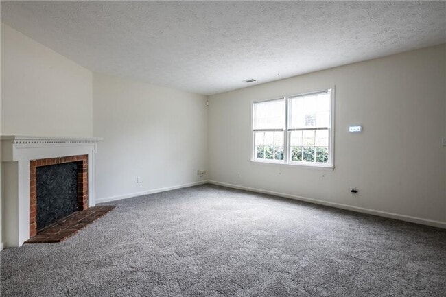 Foto del edificio - 582 Downing St