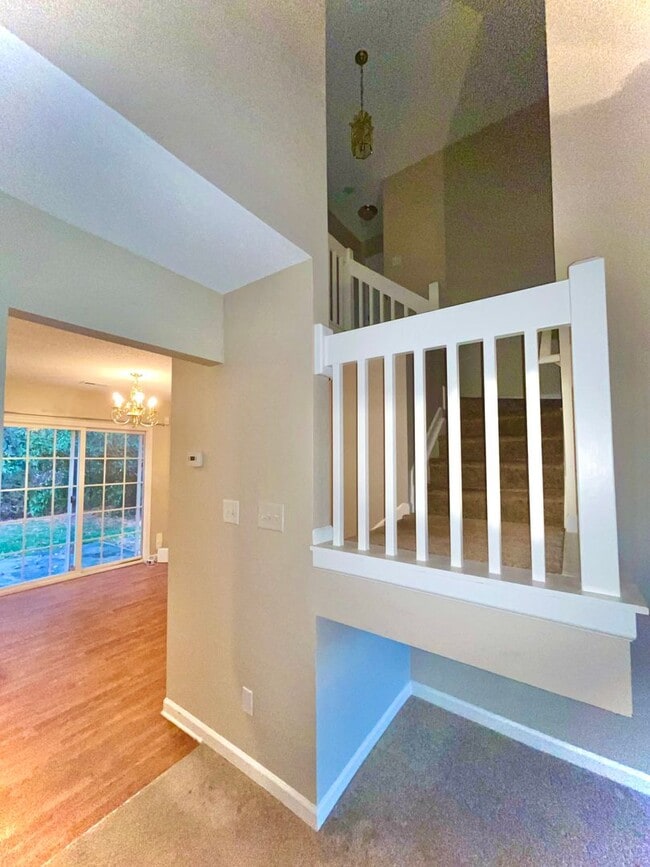 Foto del edificio - Spacious 3 Bedroom Townhome in Bridford Downs