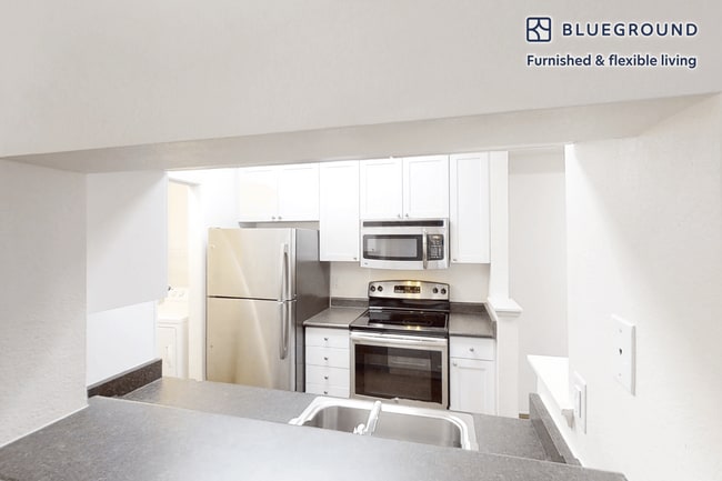 Building Photo - 7904 Fall Creek Rd