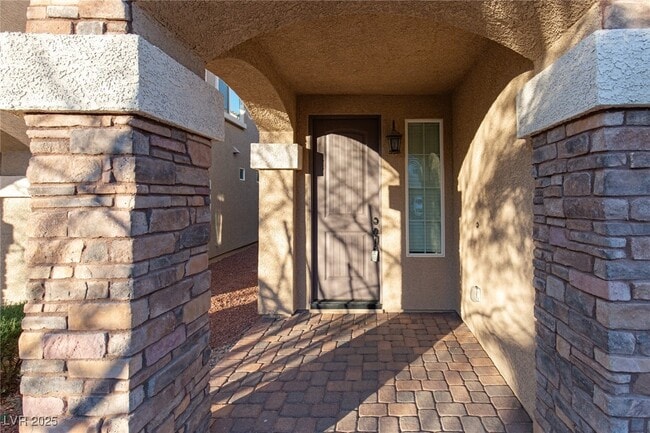 Building Photo - 9857 Mercer Ests Ct