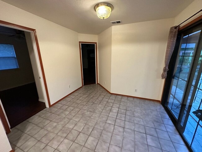 Photo - 318 11th St House