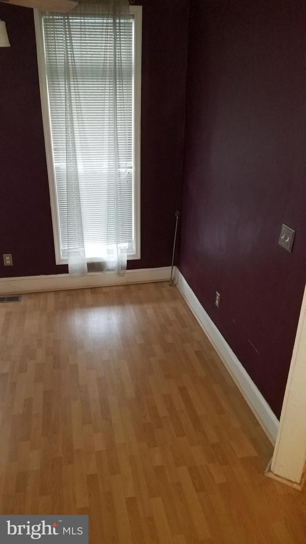 Foto del edificio - 323 E 28th St