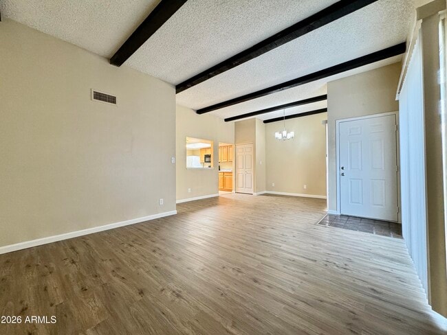 Building Photo - 2506 E 5th Pl