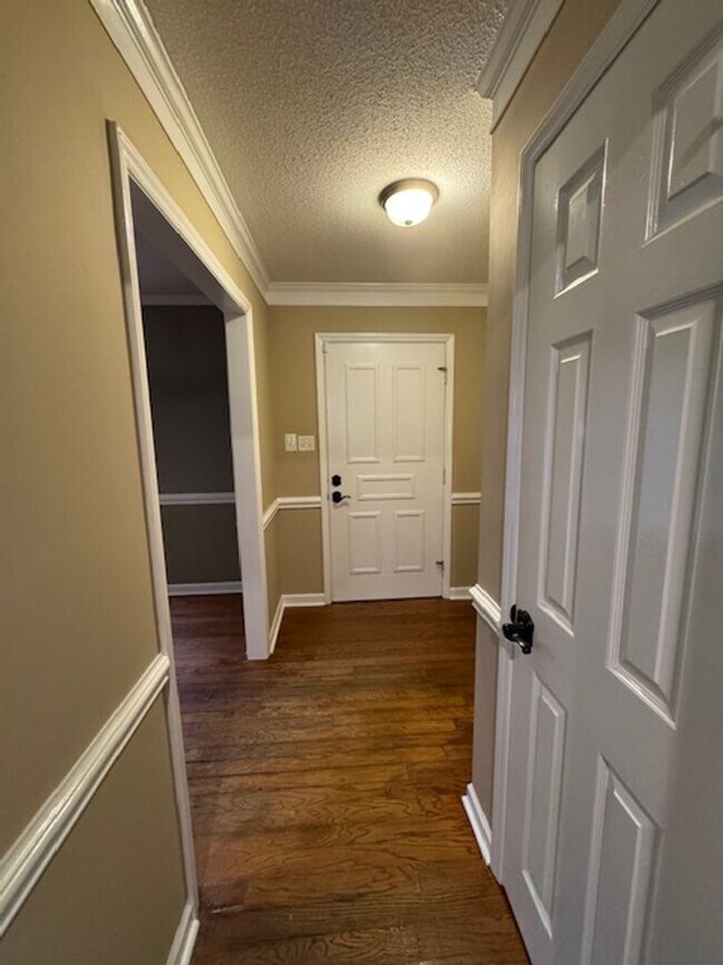 Foto del edificio - 404 Todd Dr