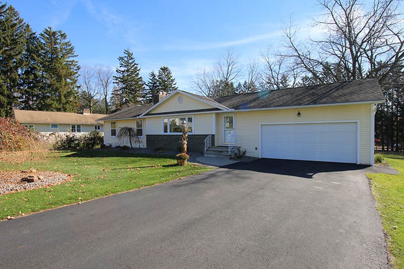 3 Brentwood Ln, Whitesboro, NY 13492 House Rental in Whitesboro, NY