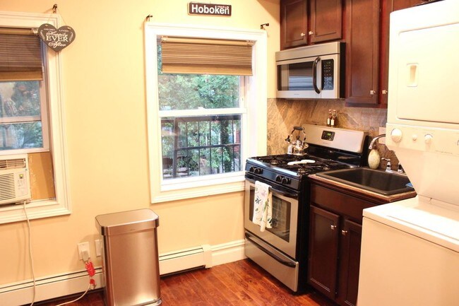 Foto del edificio - 227 Monroe St