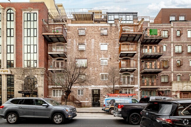 Foto del edificio - 804 Bedford Ave