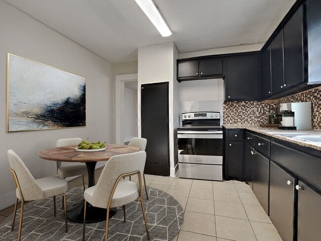 Building Photo - 2208 Avenue U B Ave