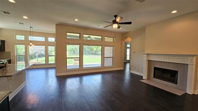 Building Photo - 952 Wild Rose Dr