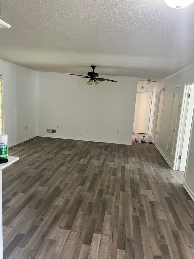 Building Photo - 5787 Cedar Bay Dr