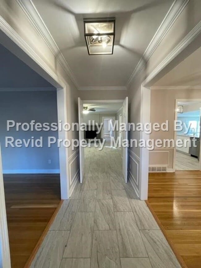 Building Photo - 99 Perkins Extd