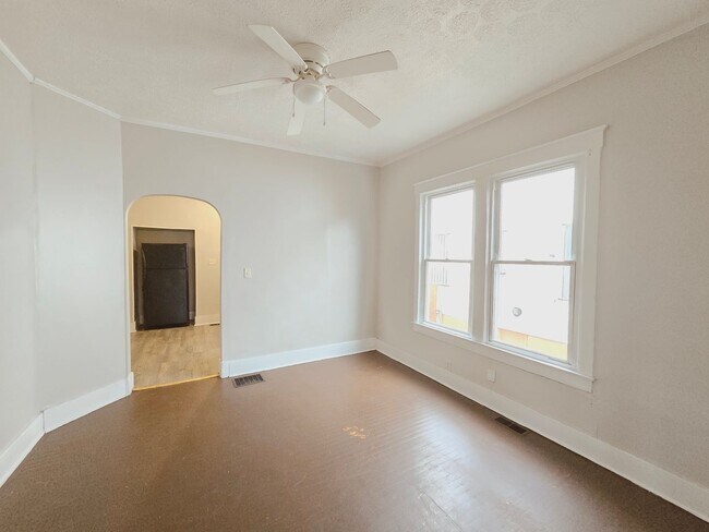 Foto del edificio - Spacious Three Bedroom Home