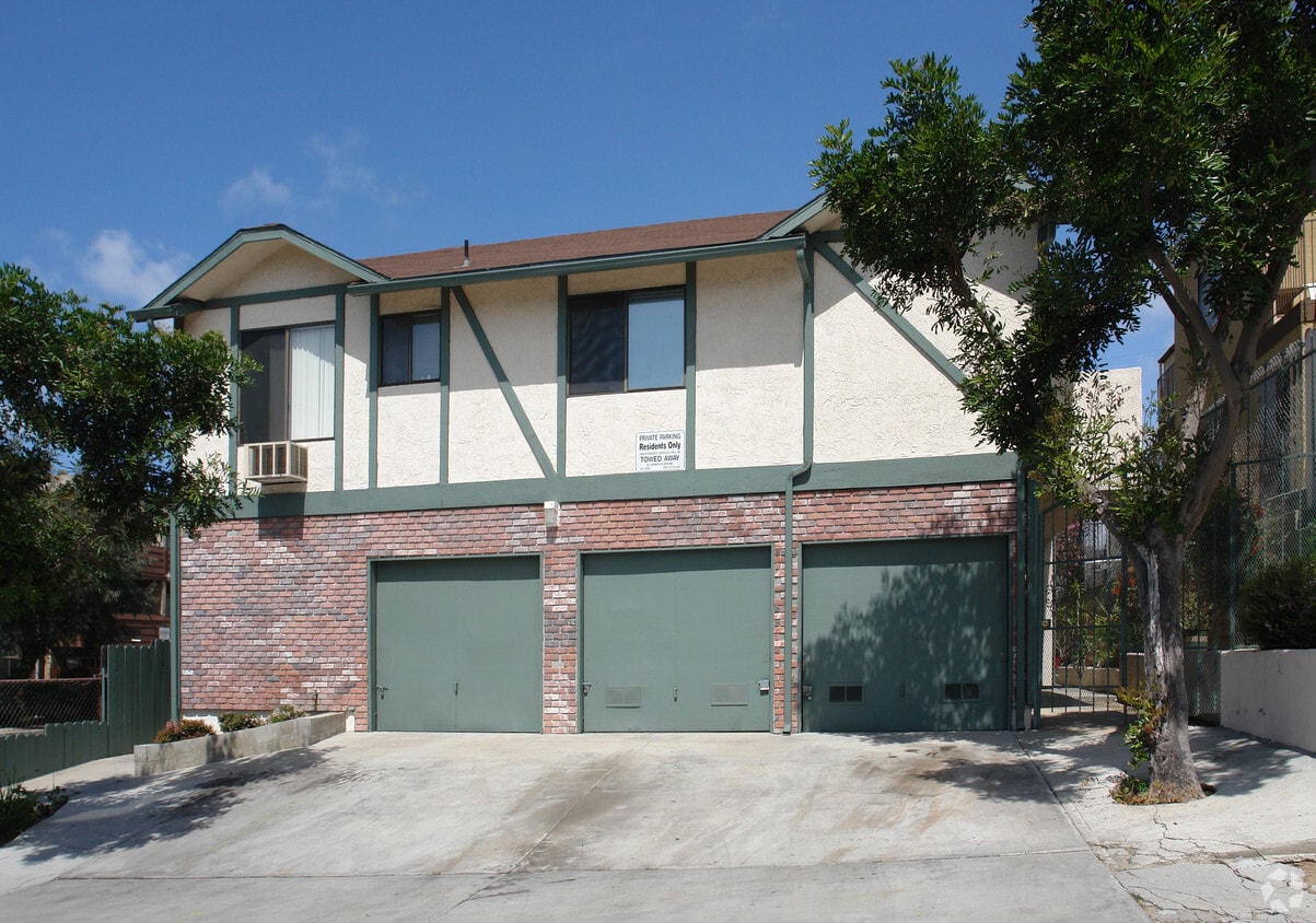 Building Photo - 2934 F St