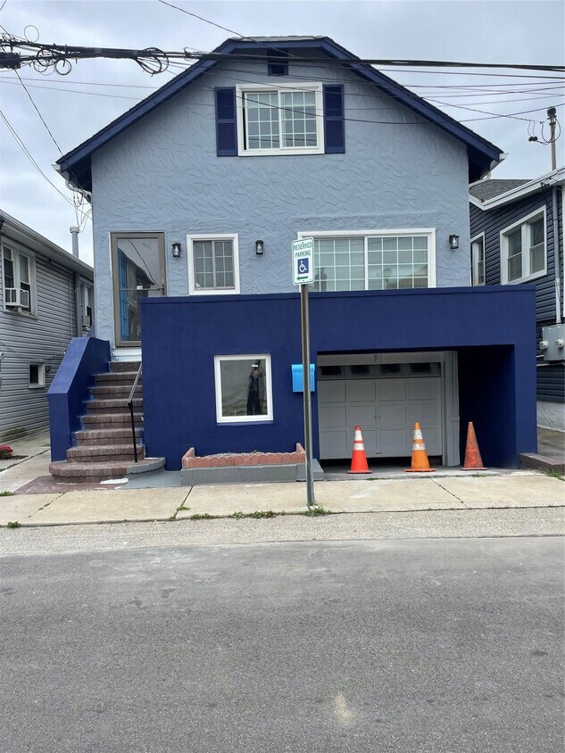 Foto principal - 73 Rochester Ave
