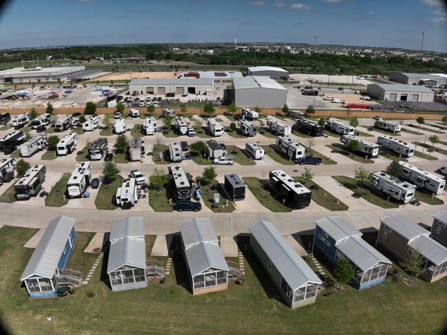 Exterior 3D - Redbud Ranch Cabin & RV Resort