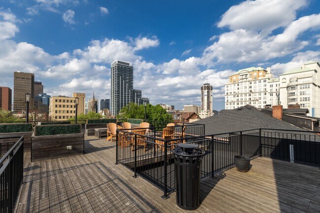 Building Photo - Trendy 1 Bedroom in Durand With Insuite Laundry